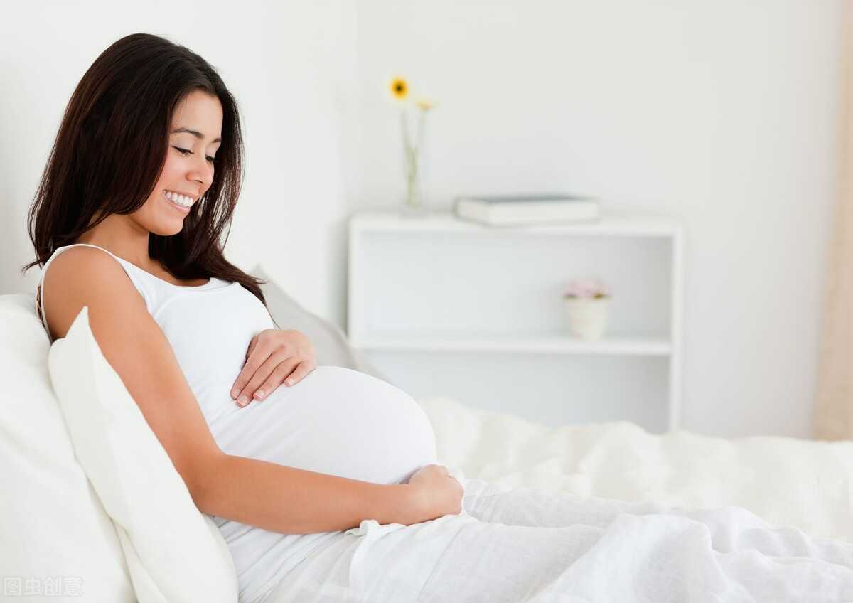 在美国试管婴儿疗程中，女性在成功怀孕可能会出现卵巢过度刺激的现象，这是
